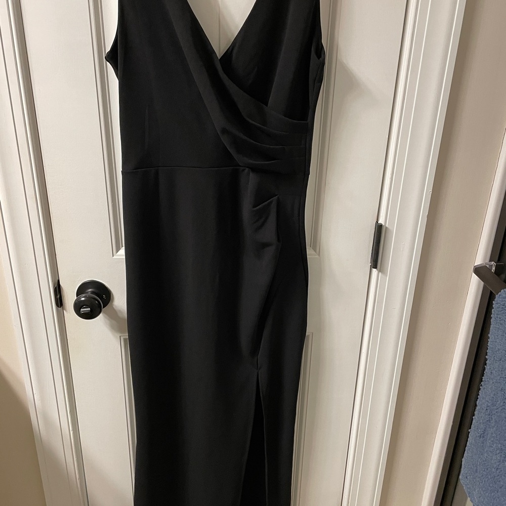 Black formal long dress - Picture 3 of 7